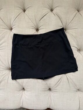 Smallwoods Yachtwear Horizon Skirt size 6 Black Performance Athletic Skort